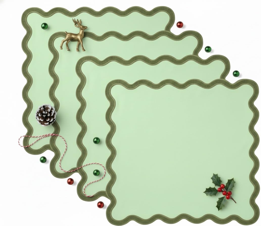 Folkulture Cloth Napkins Set of 4 (18 x 18) | Christmas Napkins for Dinner, Parties | Xmas Decorative Machine Washable Green Scalloped Napkins for Guests | Reusable Linen or Cocktail Cotton Napkin